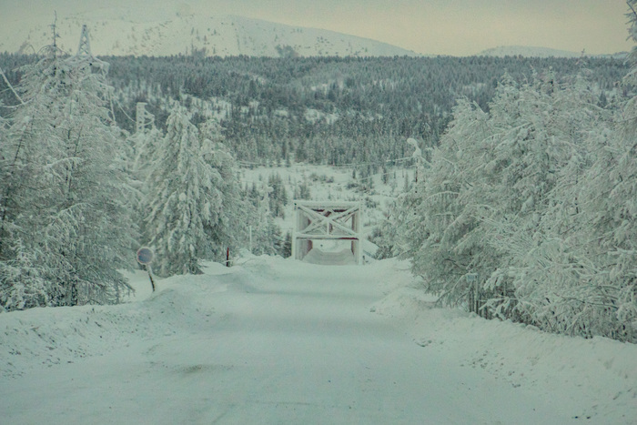 � ��� � ������