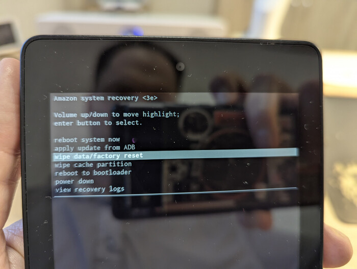 ����� ���������� ���������� ����� ADB� � ������