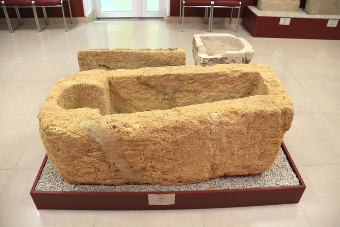 Саркофаг 2 век нашей эры. Найден при раскопках на горе Митридат в 1966 году