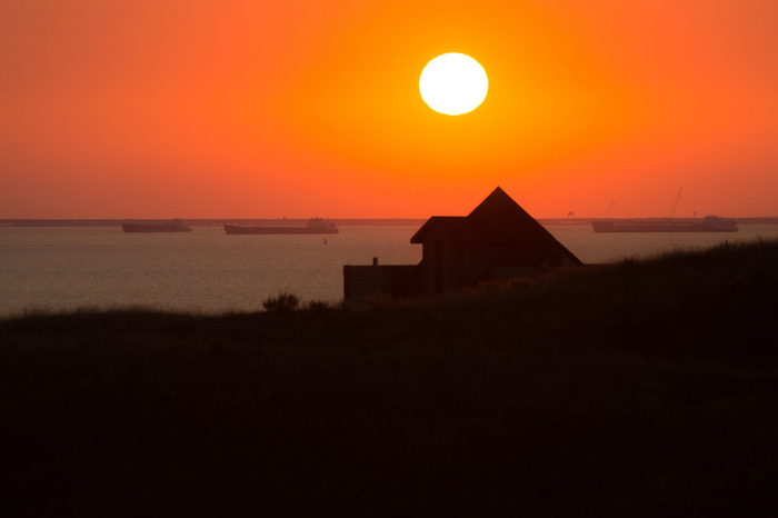 Рассвет над Керченским проливом
