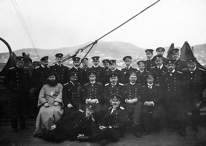 �����������, 1905 �. � ������ ������ -- ������� 2-�� ����� �.�. �������, �������� ����������� ����������� ������������ ��������. ����� -- ������� ��������� ��������� ���� ������� (�������).