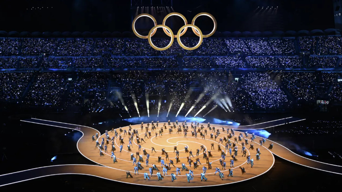 Церемония открытия XXV зимних Олимпийских и Паралимпийских игр на стадионе Сан-Сиро в Милане.