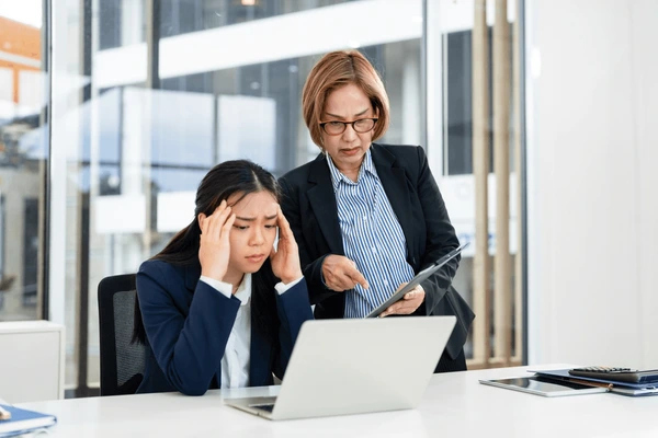 Кумовство и увольнения целыми отделами – кадровая политика китайских компаний