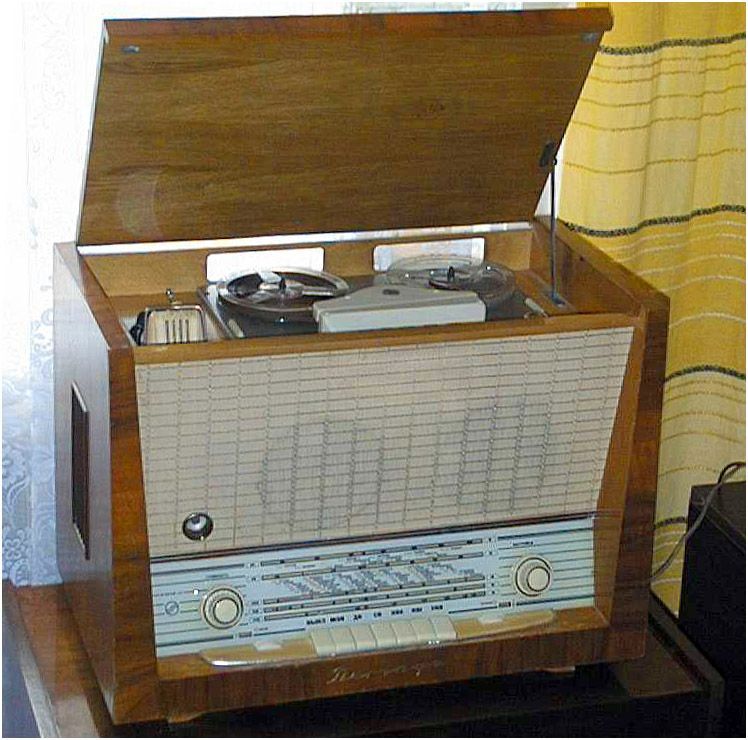 Радио за 60 лет - Серия Разные истории, Моё, Урал, Фотография, Радио, Истории из жизни, Теплый ламповый звук, Воспоминания, BBC, Длиннопост