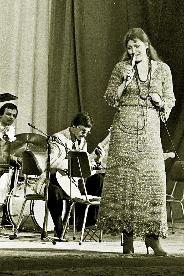 ���� ������. ������� � ������, 1979 ���. ����: <a href="https://pikabu.ru/story/anna_germansimvol_pokoleniya90_let_13694778?u=http%3A%2F%2Fria.ru%2F&t=%D0%A0%D0%98%D0%90%20%D0%9D%D0%BE%D0%B2%D0%BE%D1%81%D1%82%D0%B8&h=95cfc105819a6bbe784e4ead6d4e493da37403f0" title="http://ria.ru/" target="_blank" rel="nofollow noopener">��� �������</a>