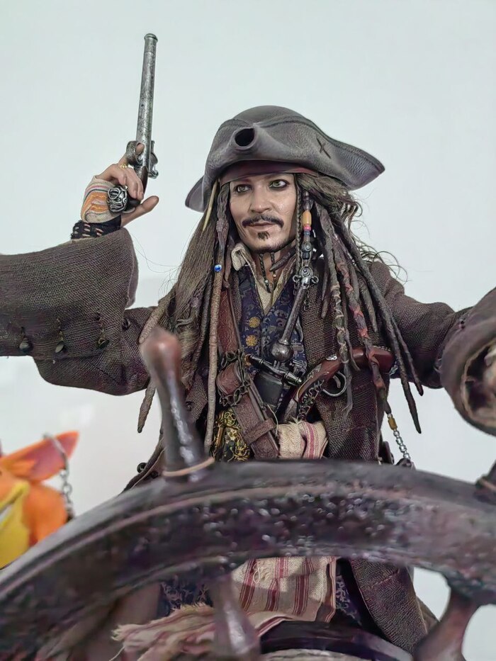 Jack sparrow hot toys
