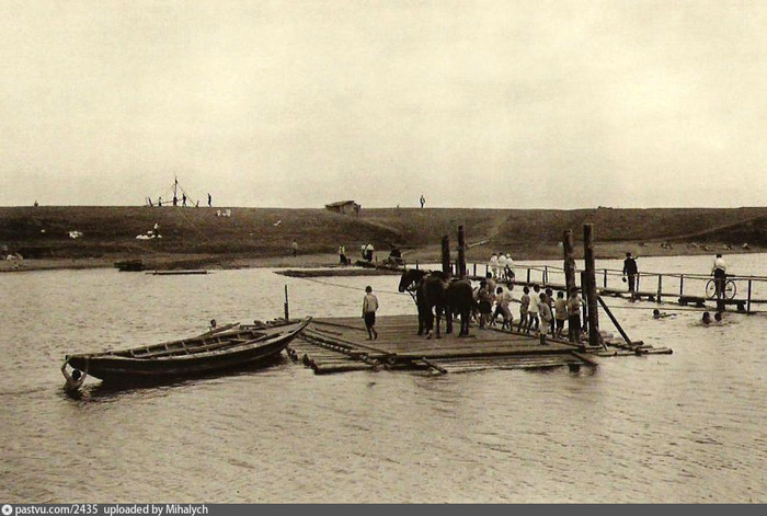 ��������� ����� �������� ��������� ������ � ������ ��������� ������������� ���������� "����� ������-����" � ����������� ������������ ������ ��������. ��� �� ����������� ����, 1928. � ����� <!--noindex--><a href="https://pikabu.ru/story/kak_vyiglyadela_moskvareka_do_togo_kak_postroili_kanal_moskvavolga_13725445?u=http%3A%2F%2Fwww.pastvu.com&t=www.pastvu.com&h=3a9dc09f3a362ad923b8078d477795b9581f7c33" title="http://www.pastvu.com" target="_blank" rel="nofollow noopener">www.pastvu.com</a><!--/noindex-->.