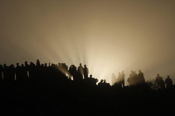 Снятся мне мои давно ушедшие друзья ...