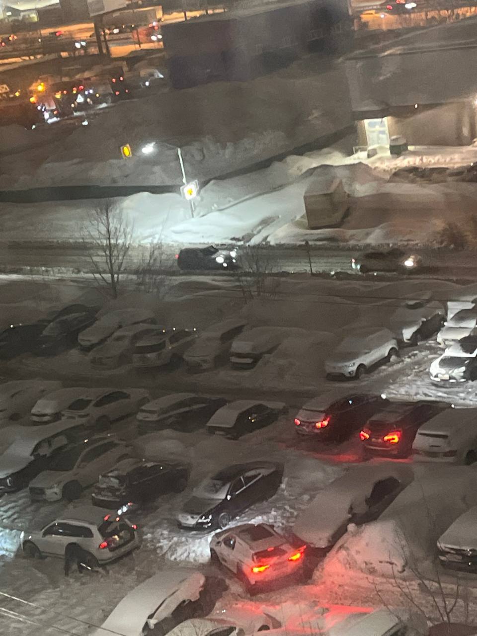 Yandex Drive support is ignoring multiple parking complaints. - Negative, Video, Vertical video, Rudeness, Idiocy, Longpost, Infuriates, Yandex Drive, Car sharing, Dolgoprudny
