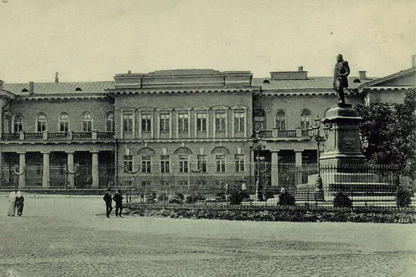 Confession of the Palace on Daukantas Square - Series Castles fortresses palaces, My, Castle, Lithuania, Vilnius, State institution, Travels, Longpost