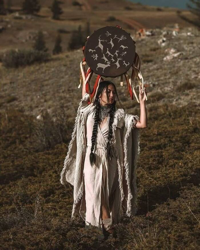 �������