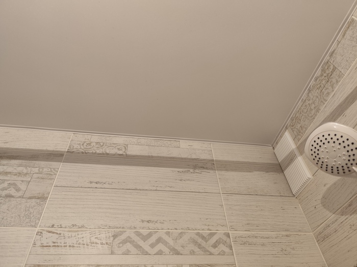 Как я потолок натягивал