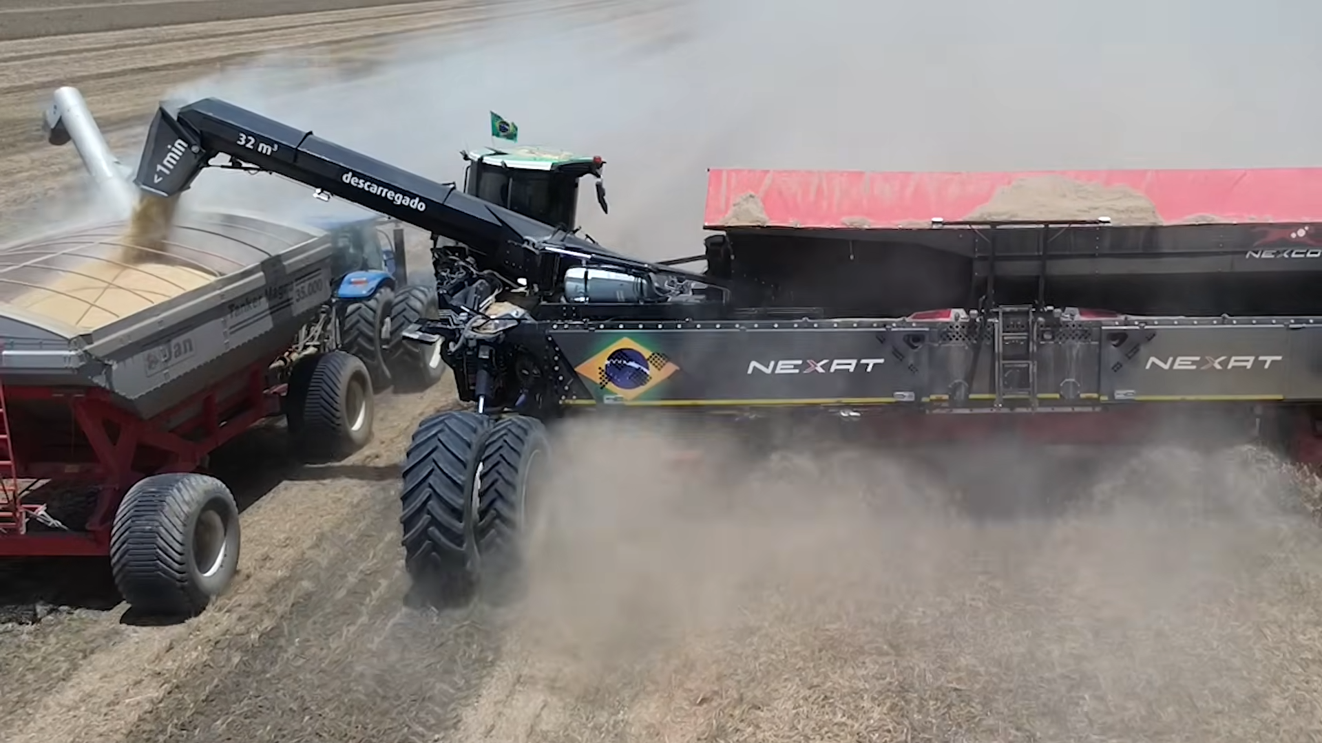 637.76 tons of soybeans in 8 hours – a new world record for NEXAT in Brazil! - Agroscout360, Agronews360, Agricultural machinery, Сельское хозяйство, Combine harvester, Corn, Harvesting, Record, Longpost