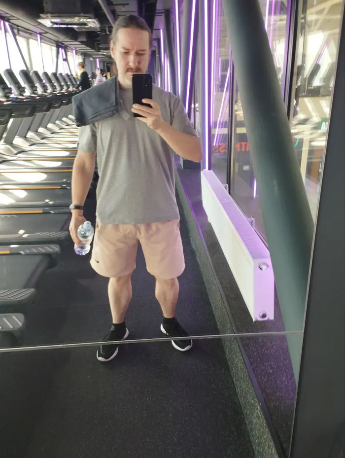�������