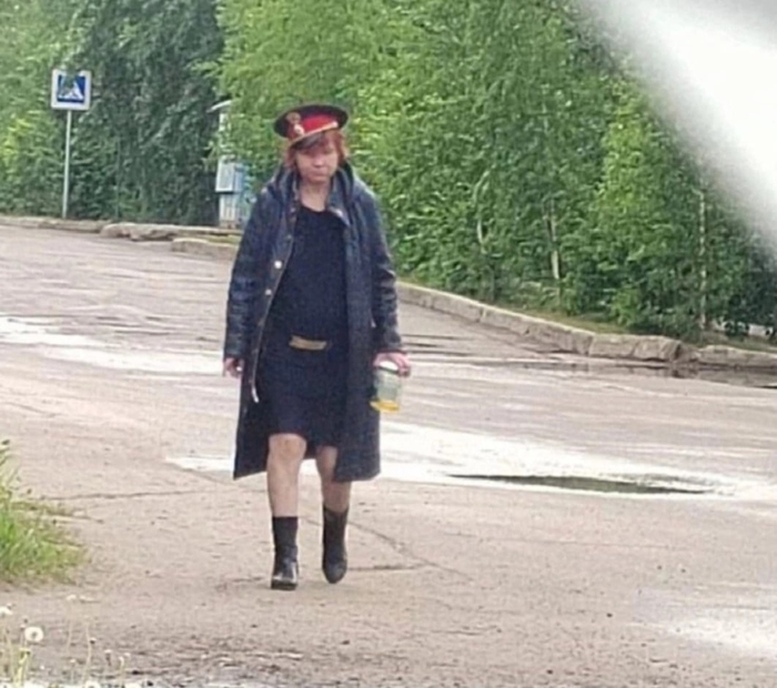 Женщины в форме, восхитительны...