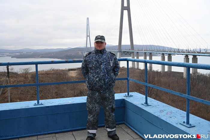 ����� ������ / <!--noindex--><a href="https://pikabu.ru/story/lyudinevidimki_vladivostokskikh_mostov_kto_sledit_za_poryadkom_i_bezopasnostyu_poka_myi_edem_13927162?u=http%3A%2F%2FVLADIVOSTOK1.RU&t=VLADIVOSTOK1.RU&h=65ff03fe28c7228e4127e83457e6f4a14f0430f6" title="http://VLADIVOSTOK1.RU" target="_blank" rel="nofollow noopener">VLADIVOSTOK1.RU</a><!--/noindex-->