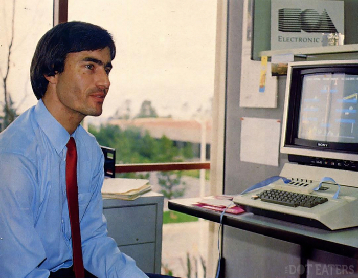 Трип Хокинс в стенах своей новой на тот момент компании Electronic Arts, в 1983 году.
