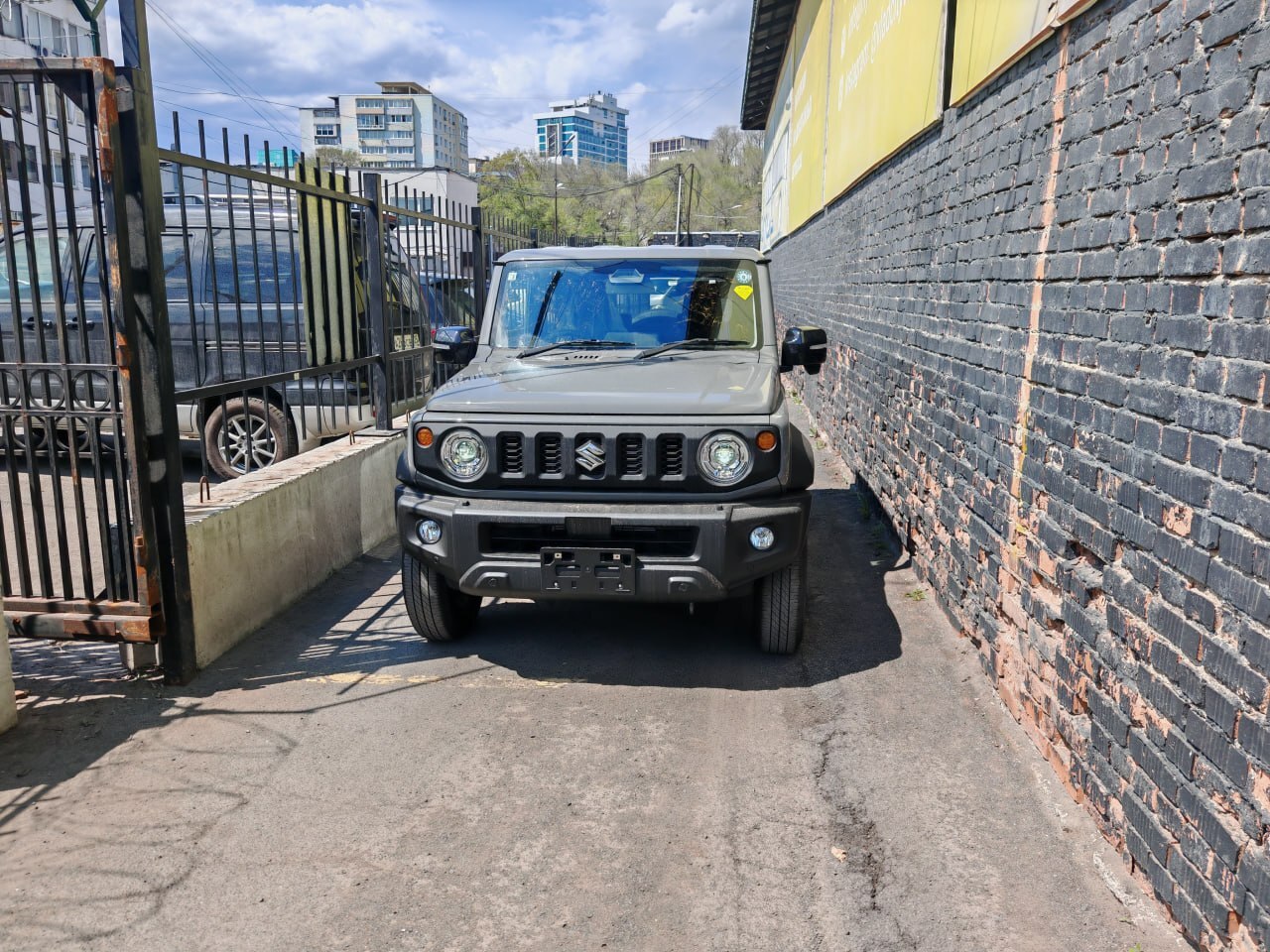 Dealers are absolutely ravenous. They're asking 4.5 million for a new Suzuki Jimny! I'll show you how to get one from Japan for 2.7 million (with proof). - Series Delivery and Driven Cars, My, Auto, Suzuki, Suzuki jimny, Parallel import, Longpost