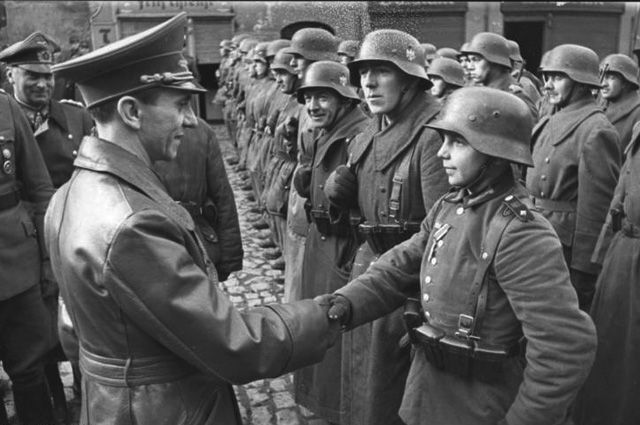 �������� ����������� ������������������ ������. 1945 ���. Commons.wikimedia