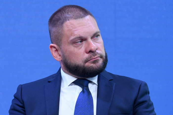 «Единая Россия» выступила против откровенной цензуры в литературе, кино и музыке