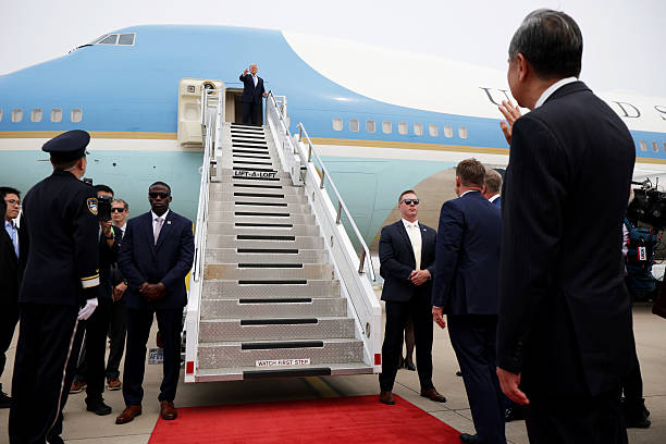 ��������� ��� ������� ����� ������� � ������� Air Force One ����� ������� �� �������������� ��������� ����� � ������, 15 ��� 2026 ����