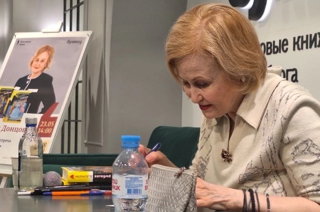 ����: <a href="https://pikabu.ru/story/otkroyte_bak_dontsova_priznalas_pochemu_ishchet_kuritsu_na_kukhnyakh_v_sizo_14005744?u=https%3A%2F%2Fspb.aif.ru%2F&t=spb.aif.ru&h=6c8895f5b95cdcc3ed3cf8e9f57a8aeeea01fce7" title="https://spb.aif.ru/" target="_blank" rel="nofollow noopener">spb.aif.ru</a>/ ����� ���������