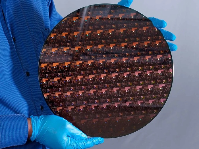 IBM 2-������������ �������� - ������ � ���� ��� 2-�� �����������. ����: IBM, ����� IEEE Spectrum