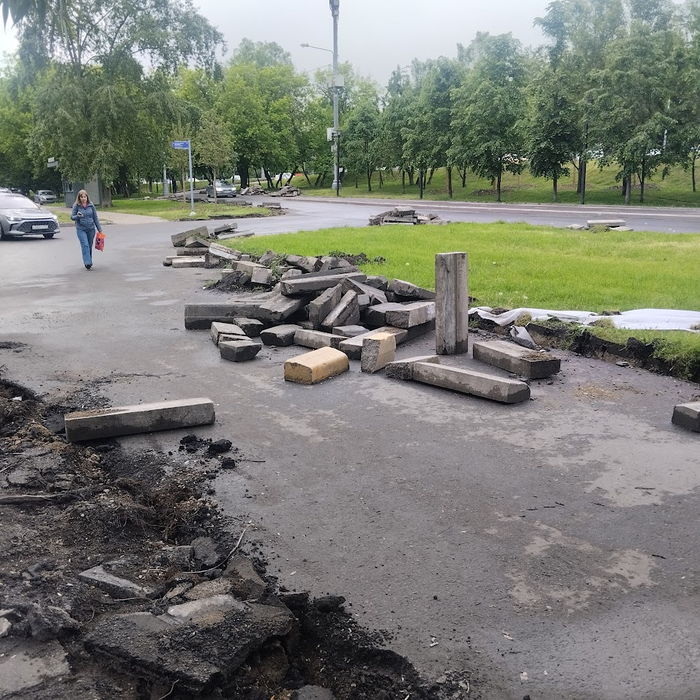 это не военные учения, но вид района последний месяц