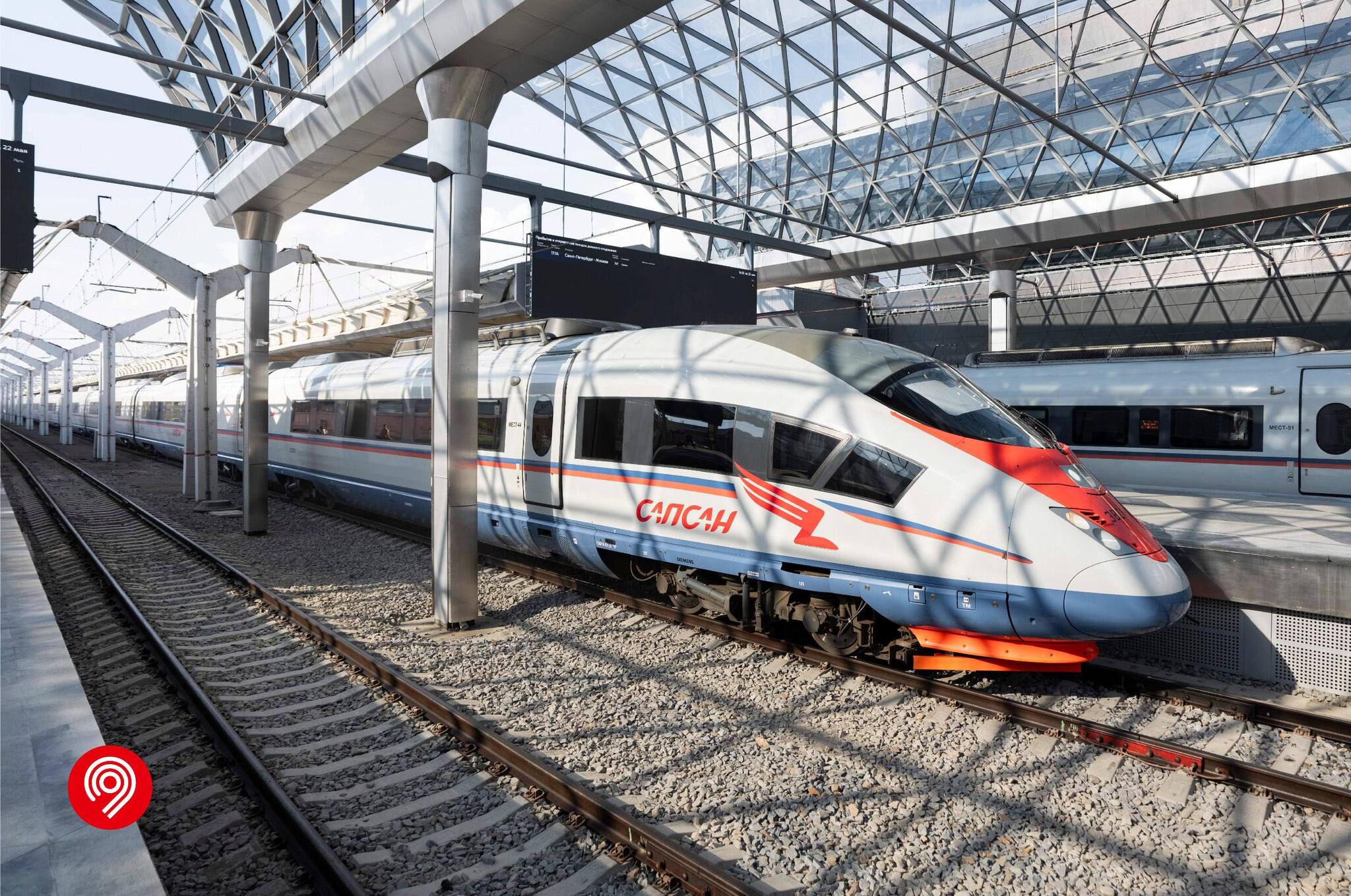How Leningradsky Station Has Changed. Historical and Modern Photos - My, Moscow, Leningradsky Railway Station, The photo, archive, A train, Пассажиры