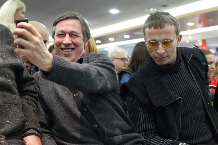 Михаил Ефремов и Иван Охлобыстин, 2011 год. Фото: <a href="https://pikabu.ru/story/ya__shut_gorokhovyiy_ivan_okhlobyistin_raskryil_vsyu_pravdu_o_sebe_14056237?u=http%3A%2F%2Fria.ru%2F&t=%D0%A0%D0%98%D0%90%20%D0%9D%D0%BE%D0%B2%D0%BE%D1%81%D1%82%D0%B8&h=95cfc105819a6bbe784e4ead6d4e493da37403f0" title="http://ria.ru/" target="_blank" rel="nofollow noopener">РИА Новости</a>/ Екатерина Чеснокова