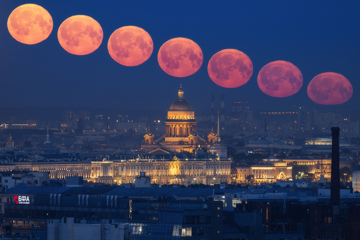 Секвенция захода Луны над Исаакиевским собором