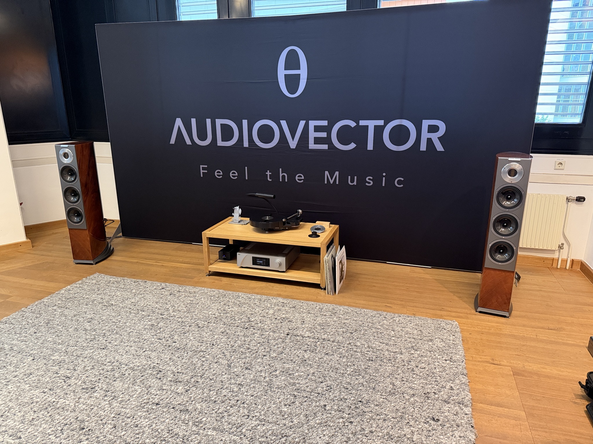 Why They Charge So Much - High-End and Audiophilia - Series HIGH END Vienna 2026, My, Audio, Vinyl, Audiophilia, Hi-fi, Exhibition, Why?, Expensive, Expensive-Rich, Longpost, Peekaboo+
