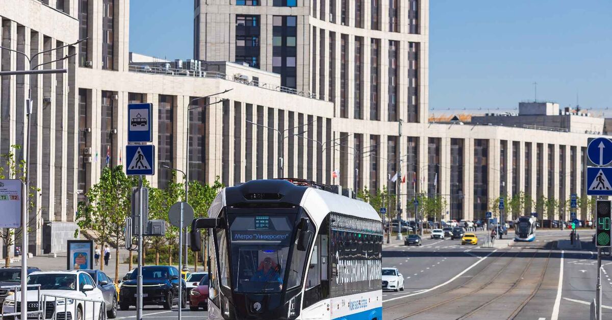 Движение трамваев на улице Бориса Галушкина изменят 8 августа