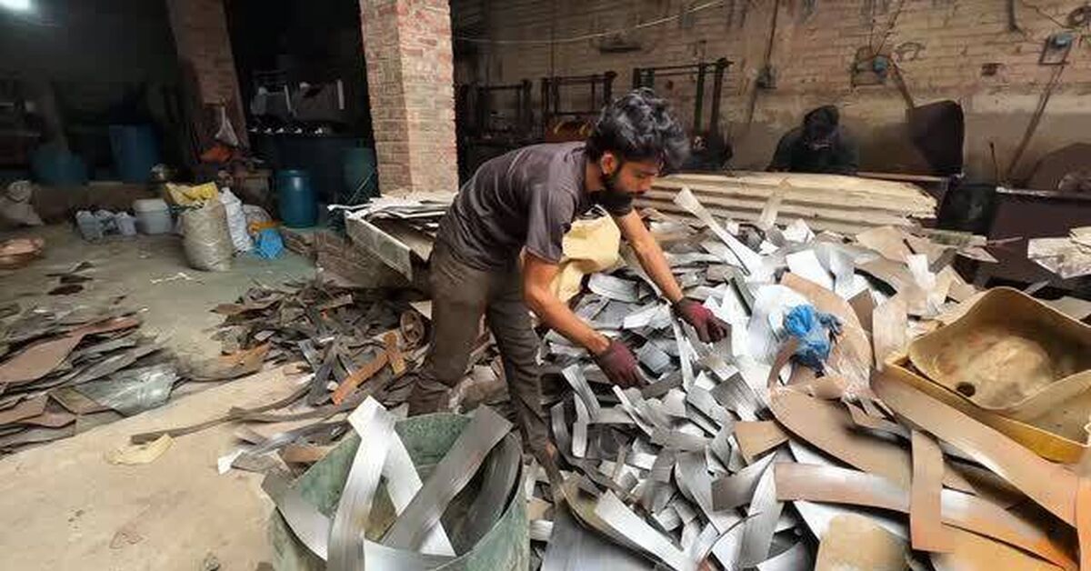 3 Manufacturing Processes in Pakistan. Small Manufactures - Pakistan, Production, Factory, Industry, Machine, Waste recycling, Pakistanis, Factory, Pakistani Technology, Work, Video, Rutube