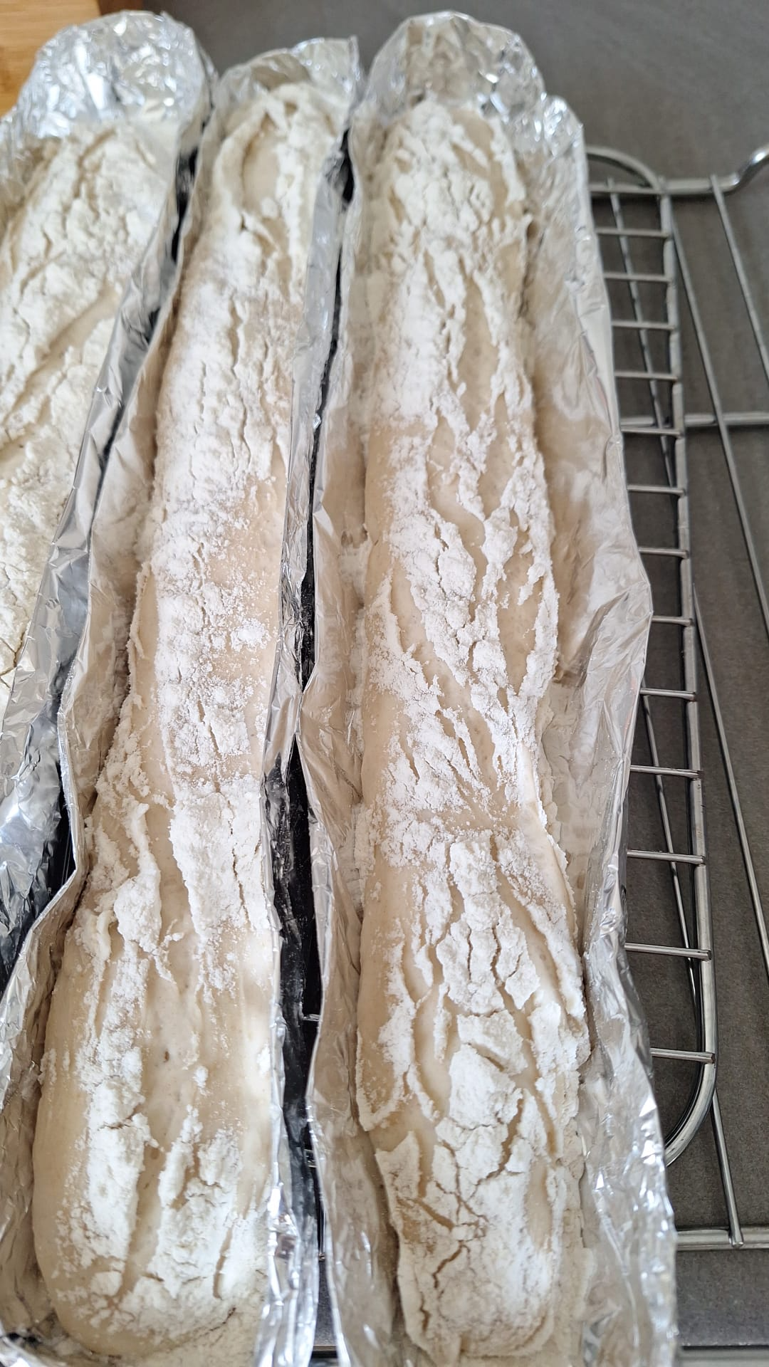 alalalsususu's response to Baguettes are disappearing from my apartment - Translation, Reddit (link), Text, Reply to post, Longpost