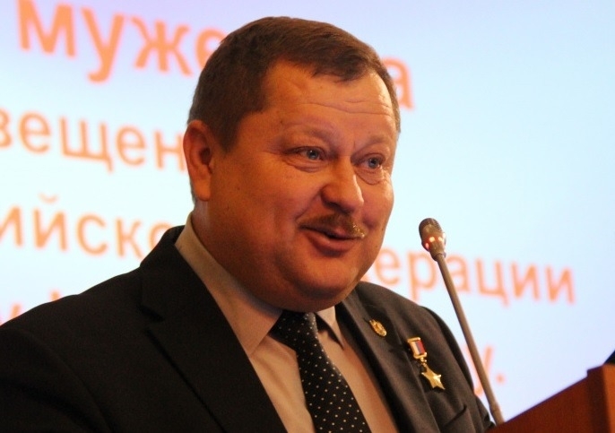 Олег Крюков, видимо, главный положительный герой всей этой эпопеи
