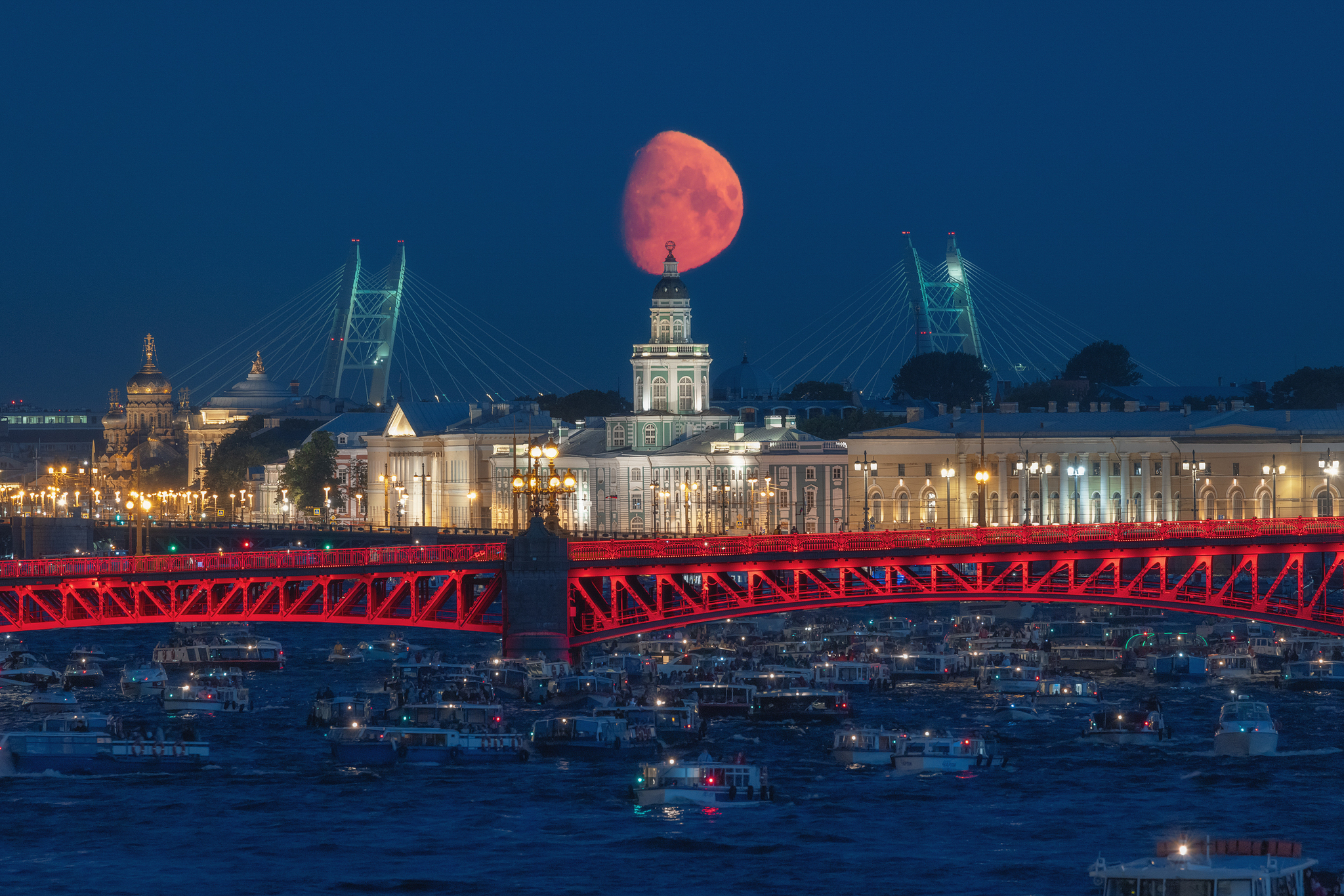 The Moon behind the Kunstkamera - My, The photo, Saint Petersburg, Kunstkamera, moon, Trinity Bridge