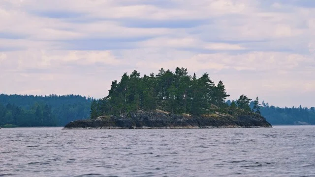 Journey through Karelia. Chapter 1: Ladoga Skerries. Part 3 - My, Skerries, Ladoga, Lake, Alloy, Kayak, Australian shepherd, Island, Hike, Longpost