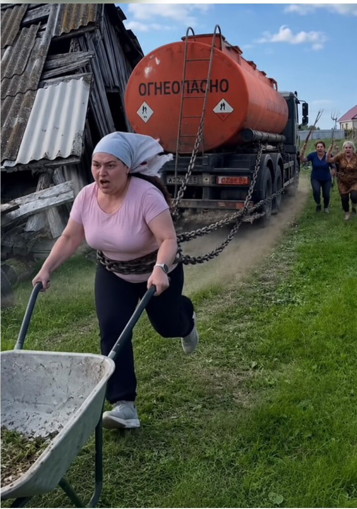 I asked the Photoshop team to add it to the image... Well, they did a great job. - Neural Network Content, Vertical video, Humor, Photoshop, Photoshop master, Video, Short videos, Longpost