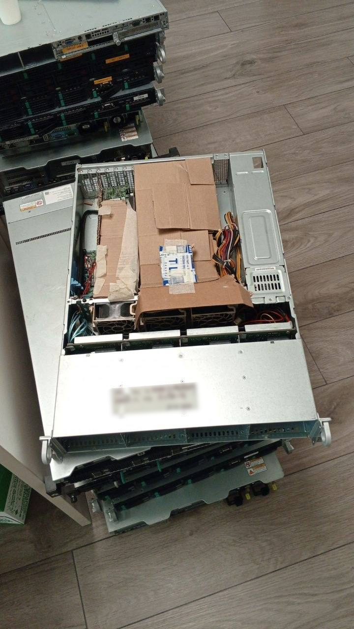 Why you shouldn't touch, shut down, or reboot your server - IT, Hosting, Server, Longpost, Company Blogs