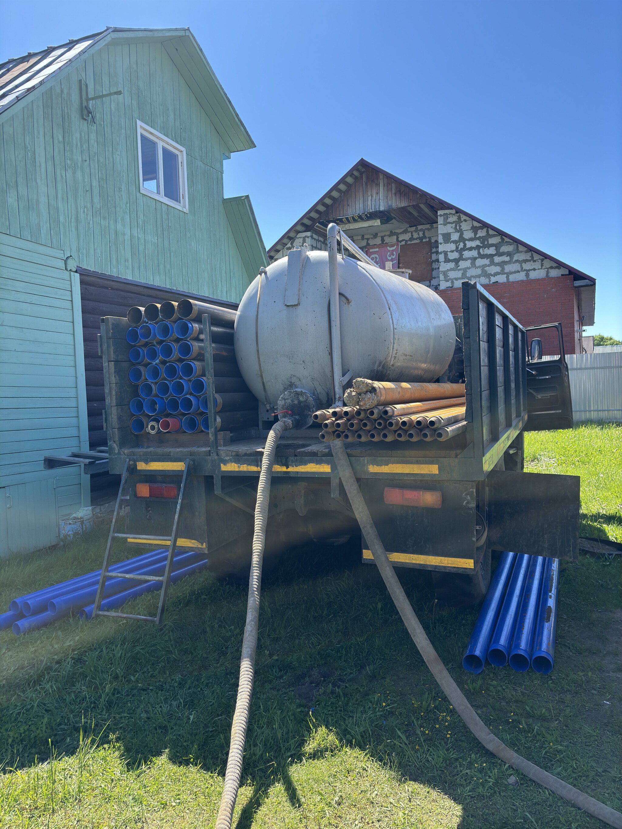 We had already drilled 127 meters… and suddenly the drill failed. - My, Drilling of the wells, Moscow region, Vacation home, Dacha, Water supply, Building, Artesian well, Engineering communications, Longpost, , Peekaboo+