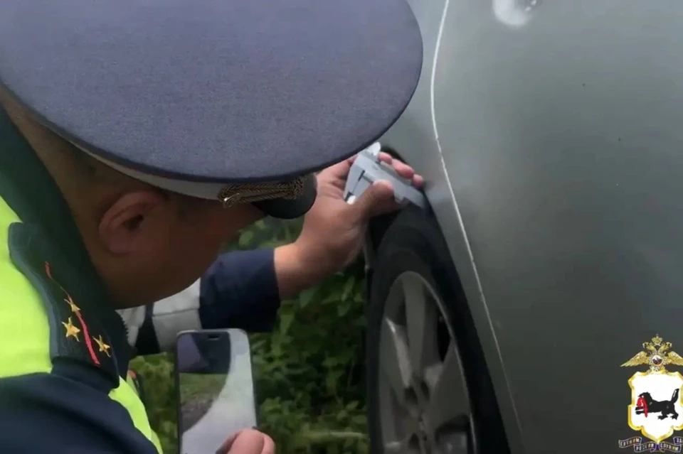 In Irkutsk, a driver hit children, then dragged the injured man off the road and fled. - My, Negative, Road accident, Accident witnesses, A pedestrian, Children, Longpost