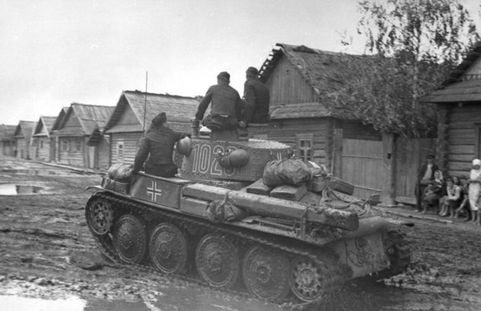 По огневой мощи чешские Pz 35(t) и Pz 38(t) превосходили немецкие Pz I и Pz II, поэтому активно использовались вермахтом в Польше, во Франции и при вторжении в Советский Союз
