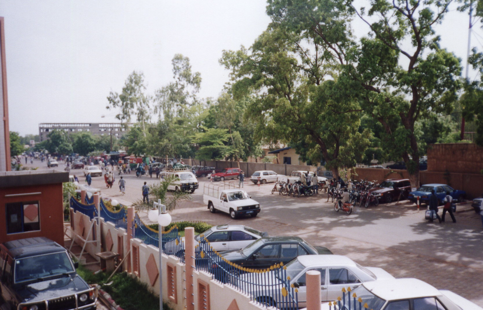 The African Auto Industry: Cars, Roads, and a Little Rust - Series Africa and the rest of the world, My, Life stories, Success, Work, Работа мечты, Africa, Observation, Difficulties, Career, 2000s, Longpost, Experience, Memories, Reality, Car, Personal experience, Automotive industry