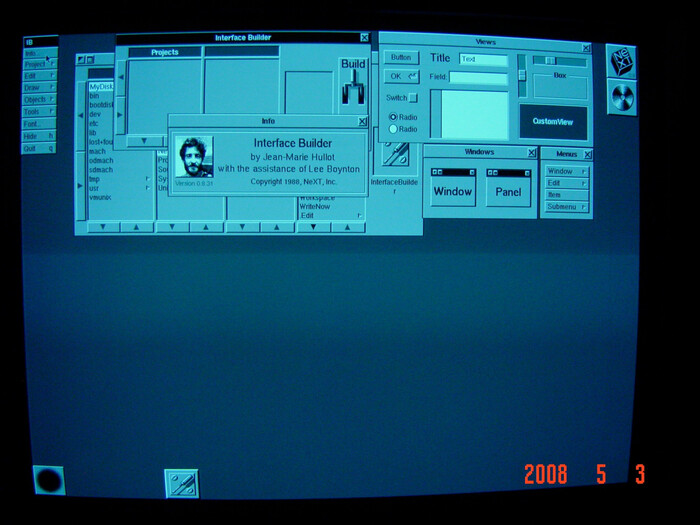 2008 в левом углу экрана — дата создания самого снимка, обычным фотоаппаратом.