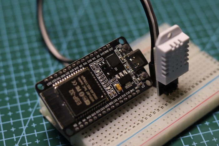 ����������� ������� DHT22 � ����� ESP32