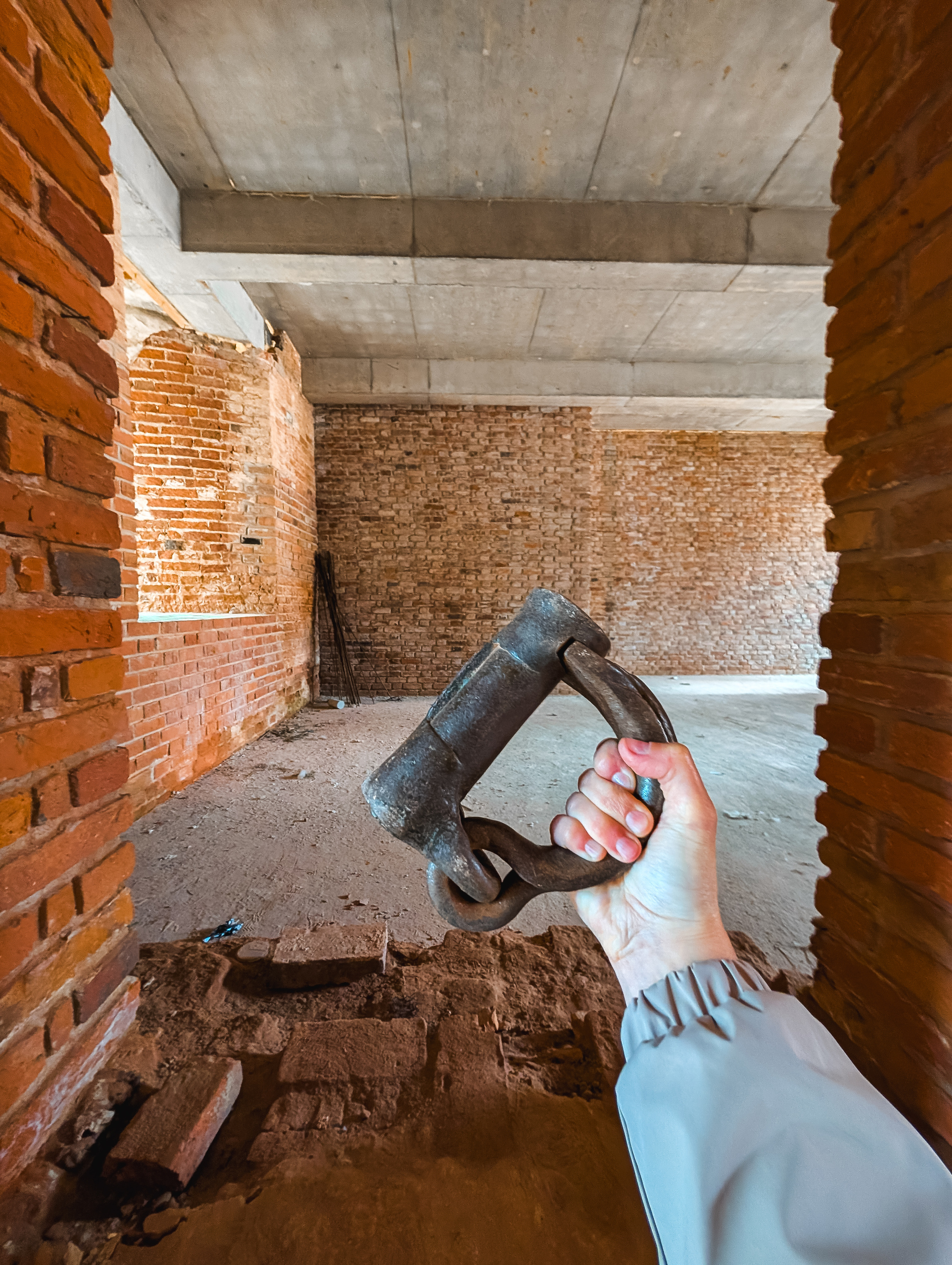 How to Take a Photo of a Ghost in a Castle for Sure - My, The photo, Kaliningrad region, Architecture, Kaliningrad, Positive, Cities of Russia, Humor, Longpost