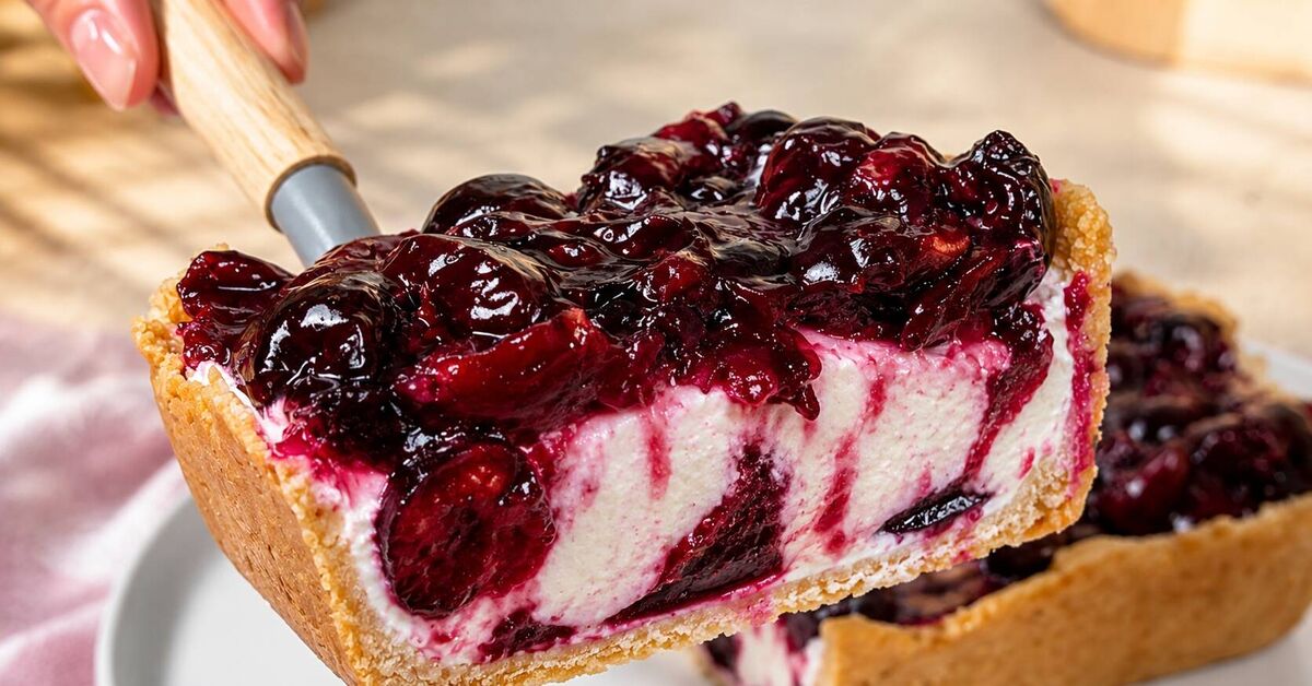 No-Oven Cherry Cheesecake – The lime in the cream really makes all the difference - My, Recipe, Dessert, Video recipe, Sweets, Video VK, Video
