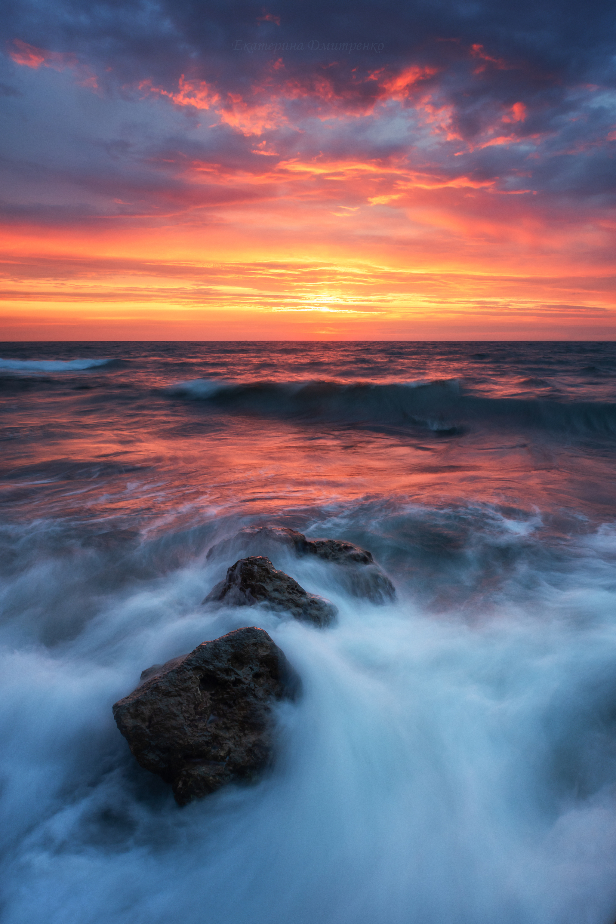 When the heavenly artist did his best... - My, Landscape, Crimea, Sunrises and sunsets, Sunset, Sea, Wave, Storm, Summer, Sevastopol, Black Sea, Sky, Longpost