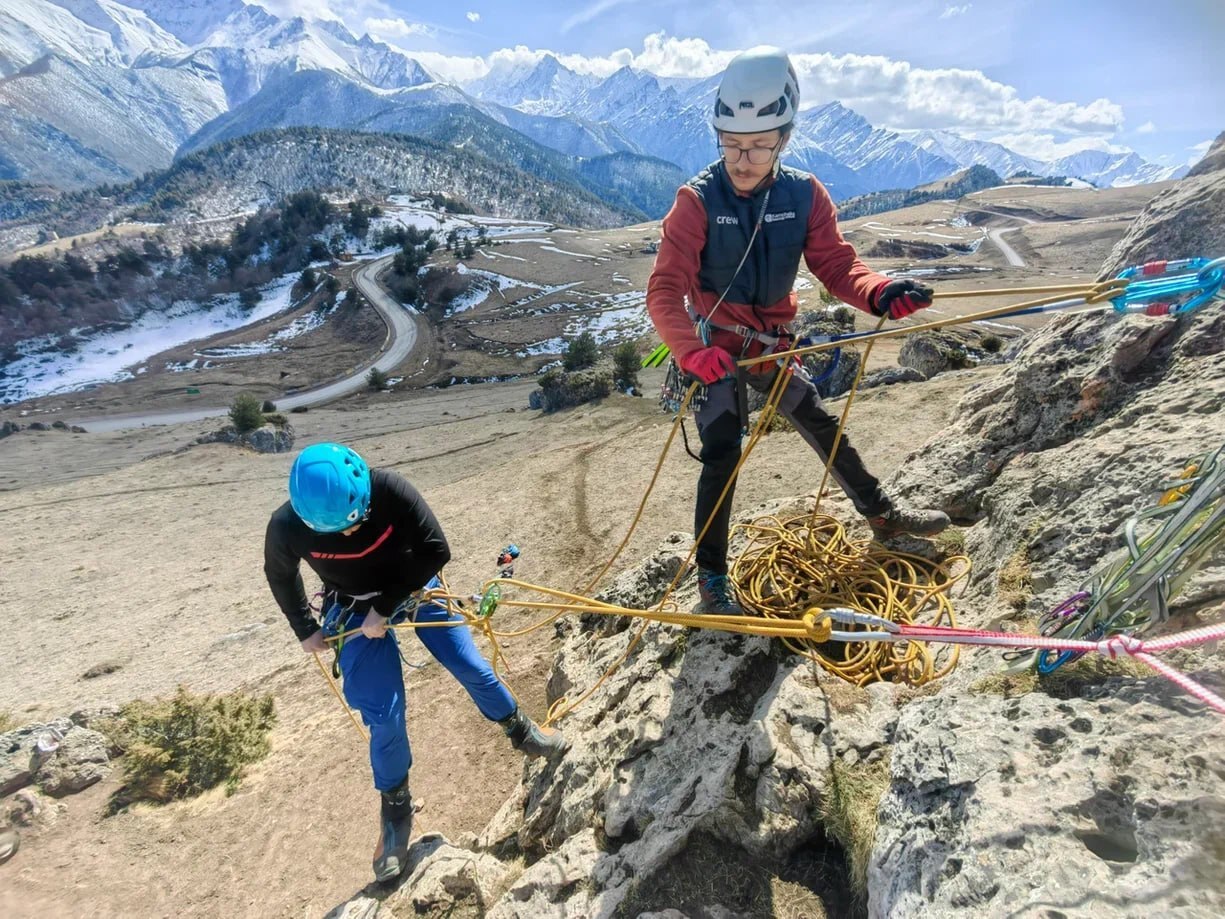 Do you need a guide in the mountains? An instructor? A conductor? - My, Mountaineering, The mountains, Longpost